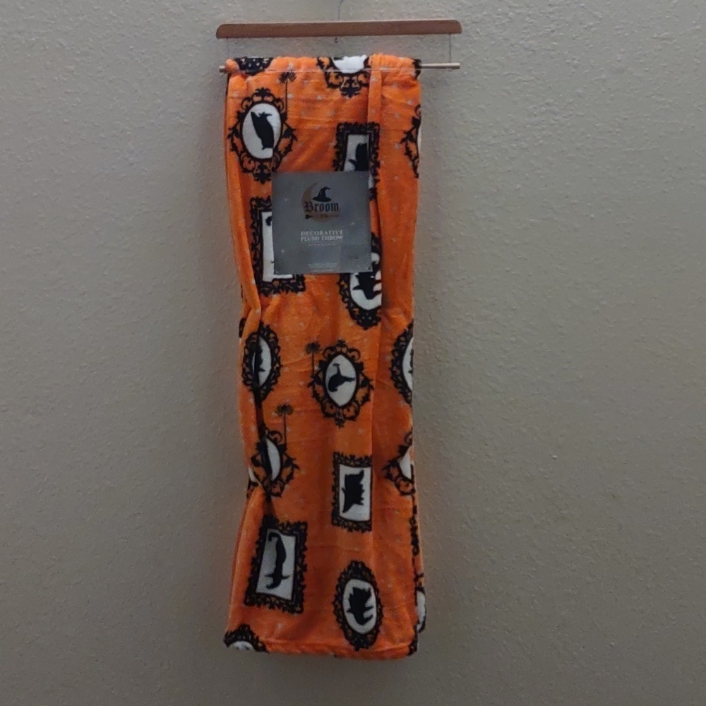 NWT Broom & Co Silhouette Crow, Owl And Witch 50x70in Orange White & Black